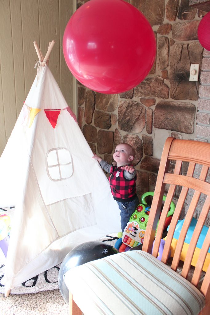 Jax's Lumberjack Birthday Bash - SlayAtHomeMother.com #lumberjackparty #2ndbirthdayparty #lumberjackbirthday