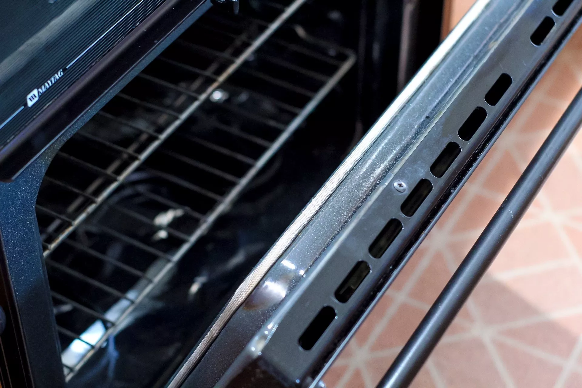 How To Clean Oven Glass - No Coat Hanger Required!