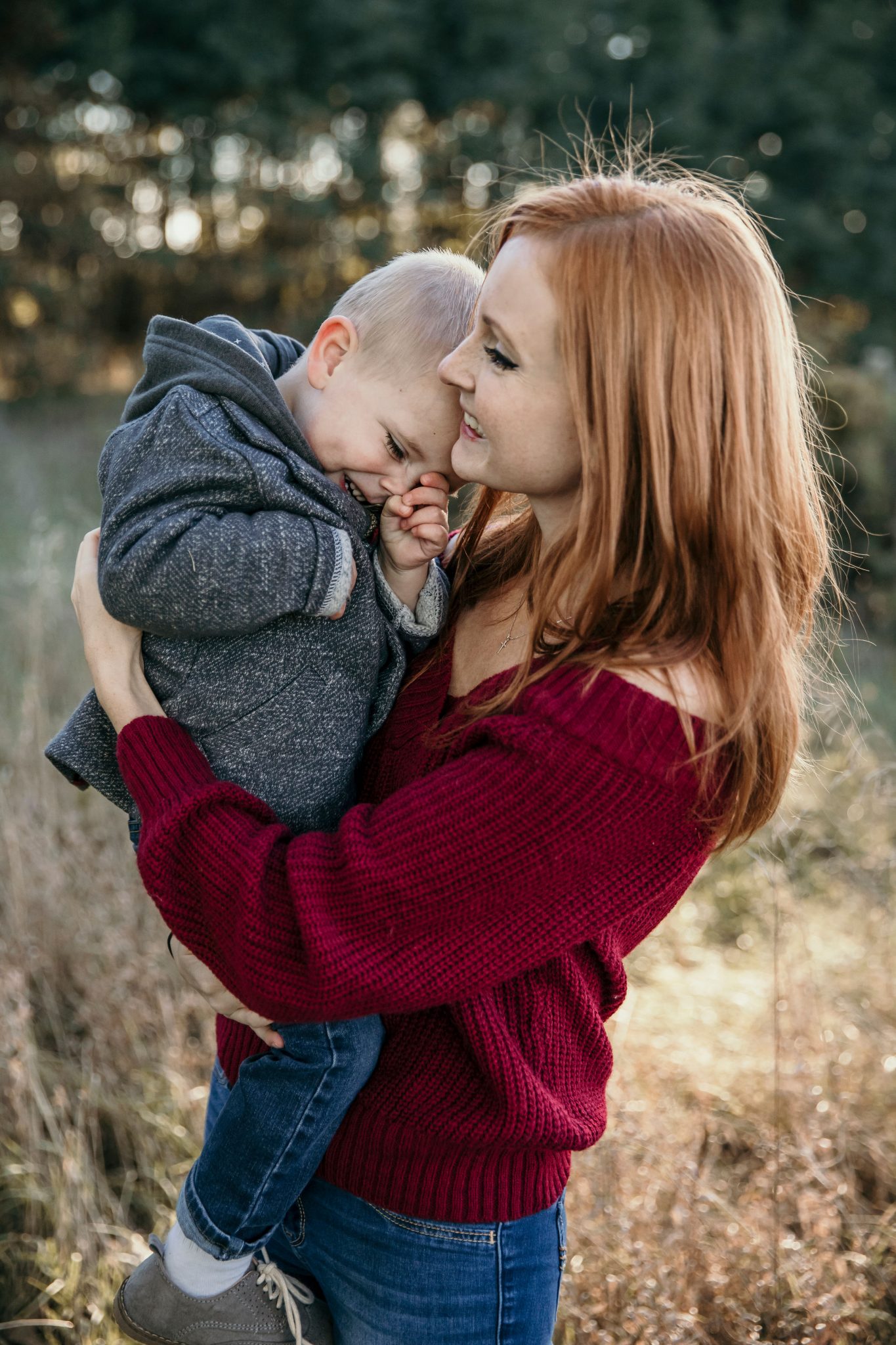 How to Prep your Kids for Family Pictures - SlayAtHomeMother.com