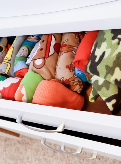 Decluttering, Organizing, & Folding: The KonMari Folding Method