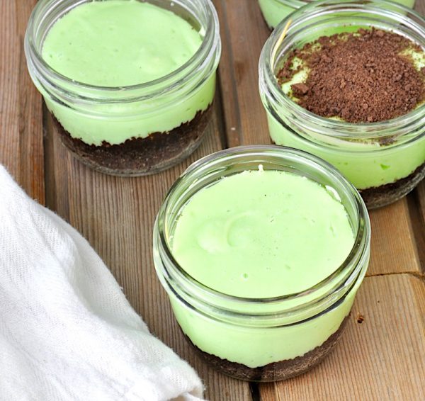 Mint-Cheesecake-Jars-600x566