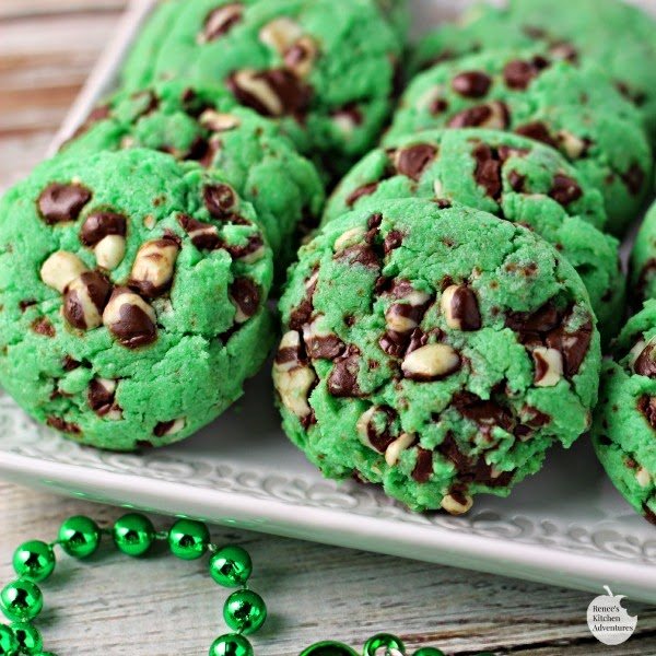 Minty Chip Leprechaun cookies from ReneesKitchenAdventures.com - SLAYathomemother.com