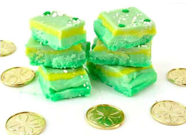 St. Patrick's Day Green Fudge from CrayonsAndCravings.com -- SLAYathomemother.com