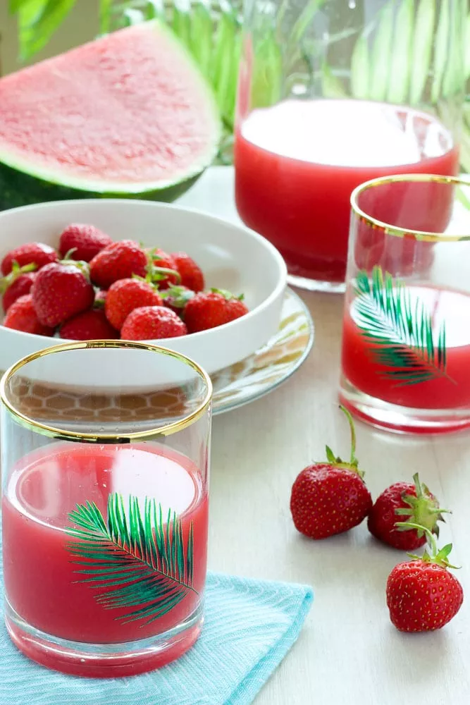 https://deliciousonadime.com/strawberry-watermelon-punch/