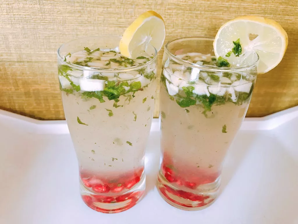 Fruity Mint Lemonade from YourVegRecipe.com