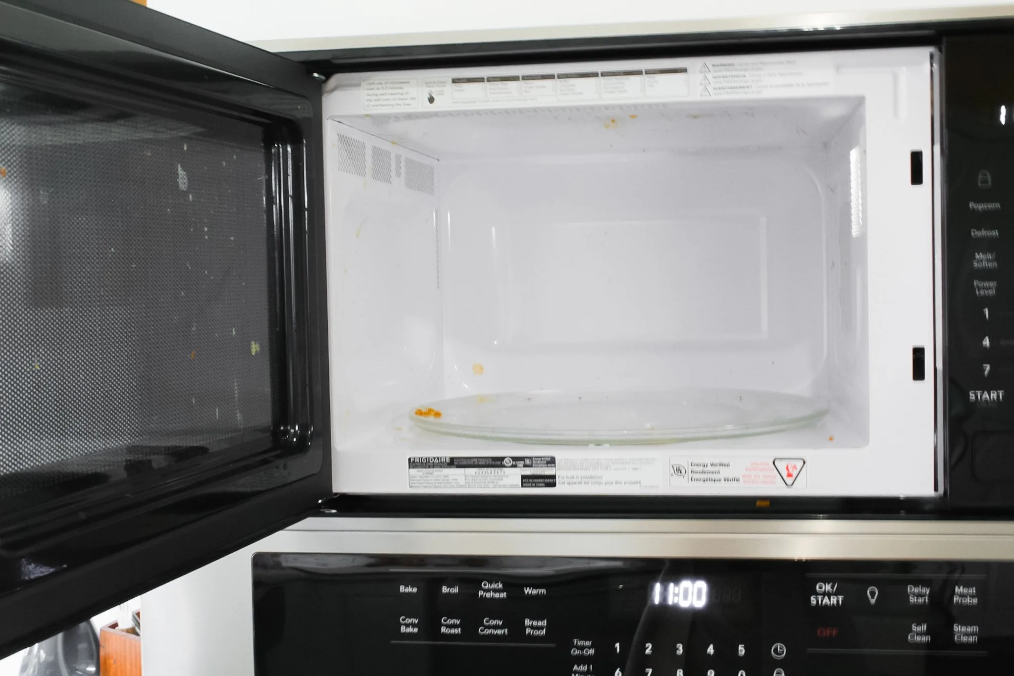 how to clean inside of microwave