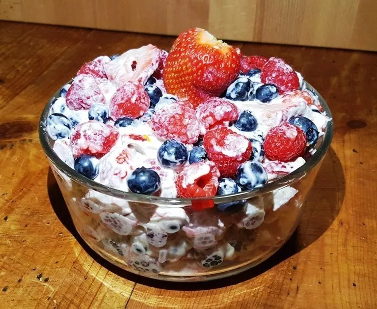 berry cheesecake salad