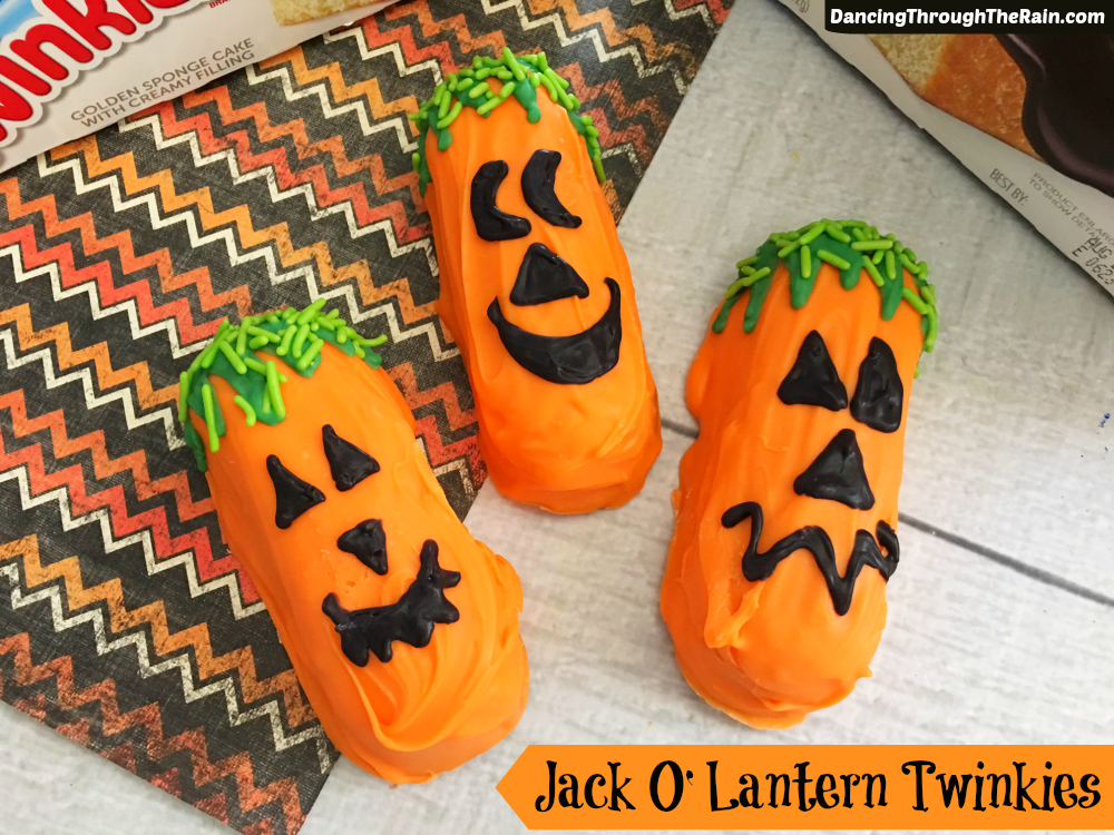 Halloween jack-o-lantern twinkies