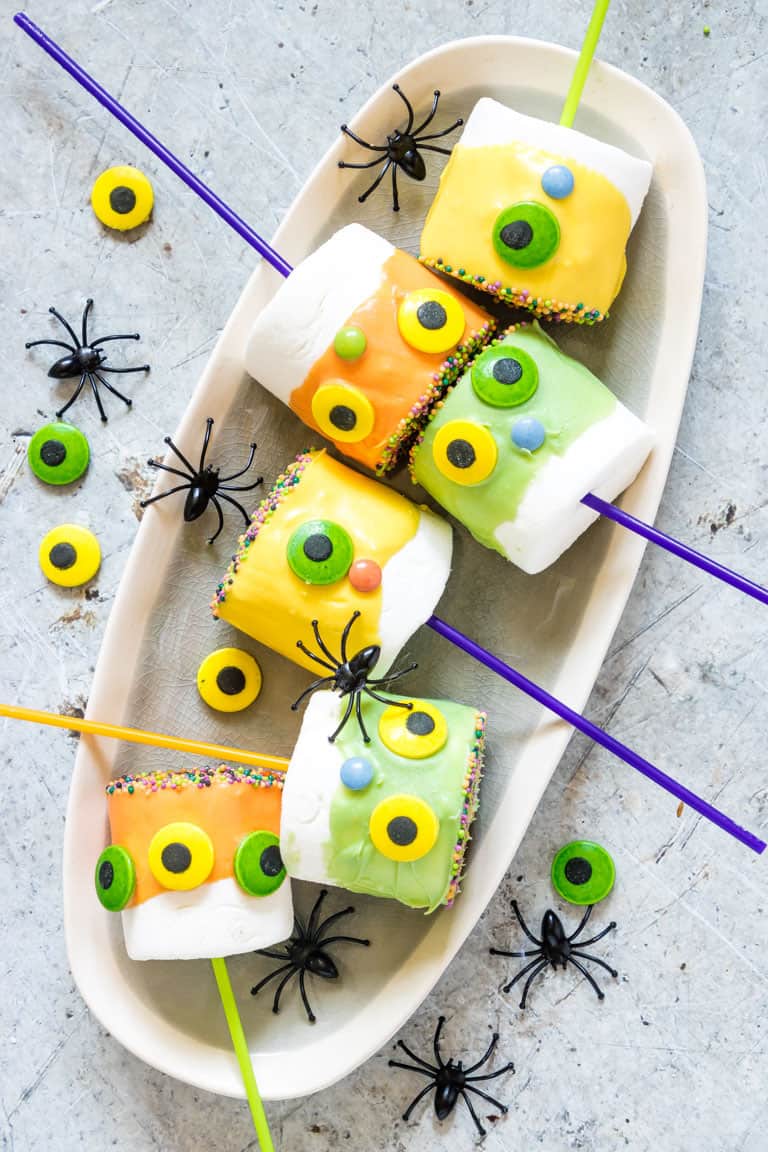 Halloween treats for kids - Monster Halloween Marshmallow Pops