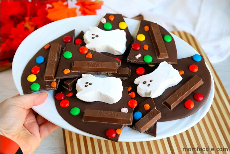 spooky halloween bark