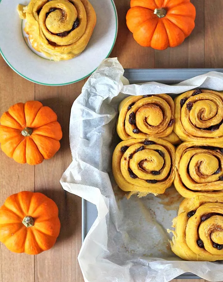 pumpkin cinnamon rolls