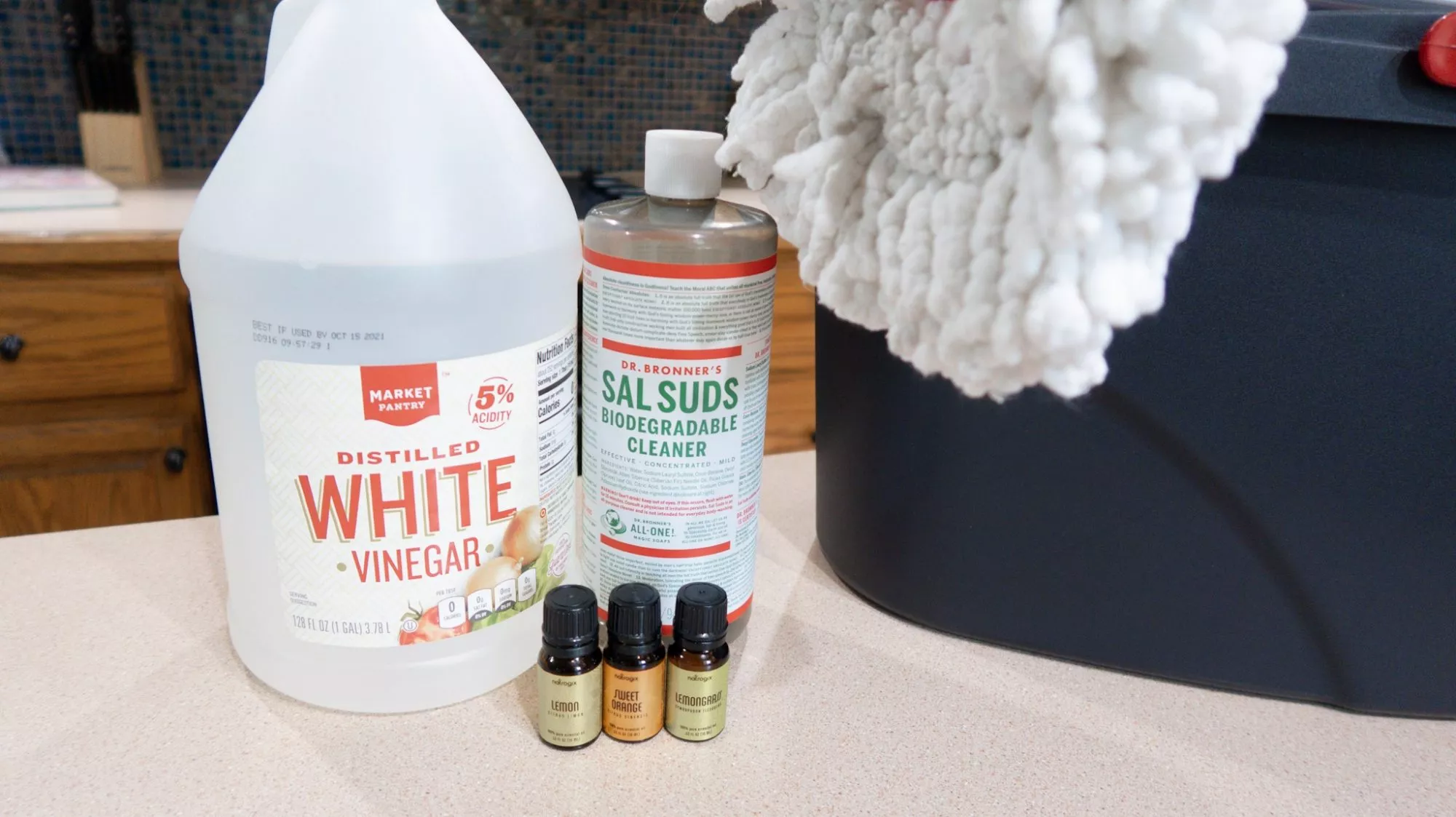 How to Make a Homemade DIY Floor Cleaner