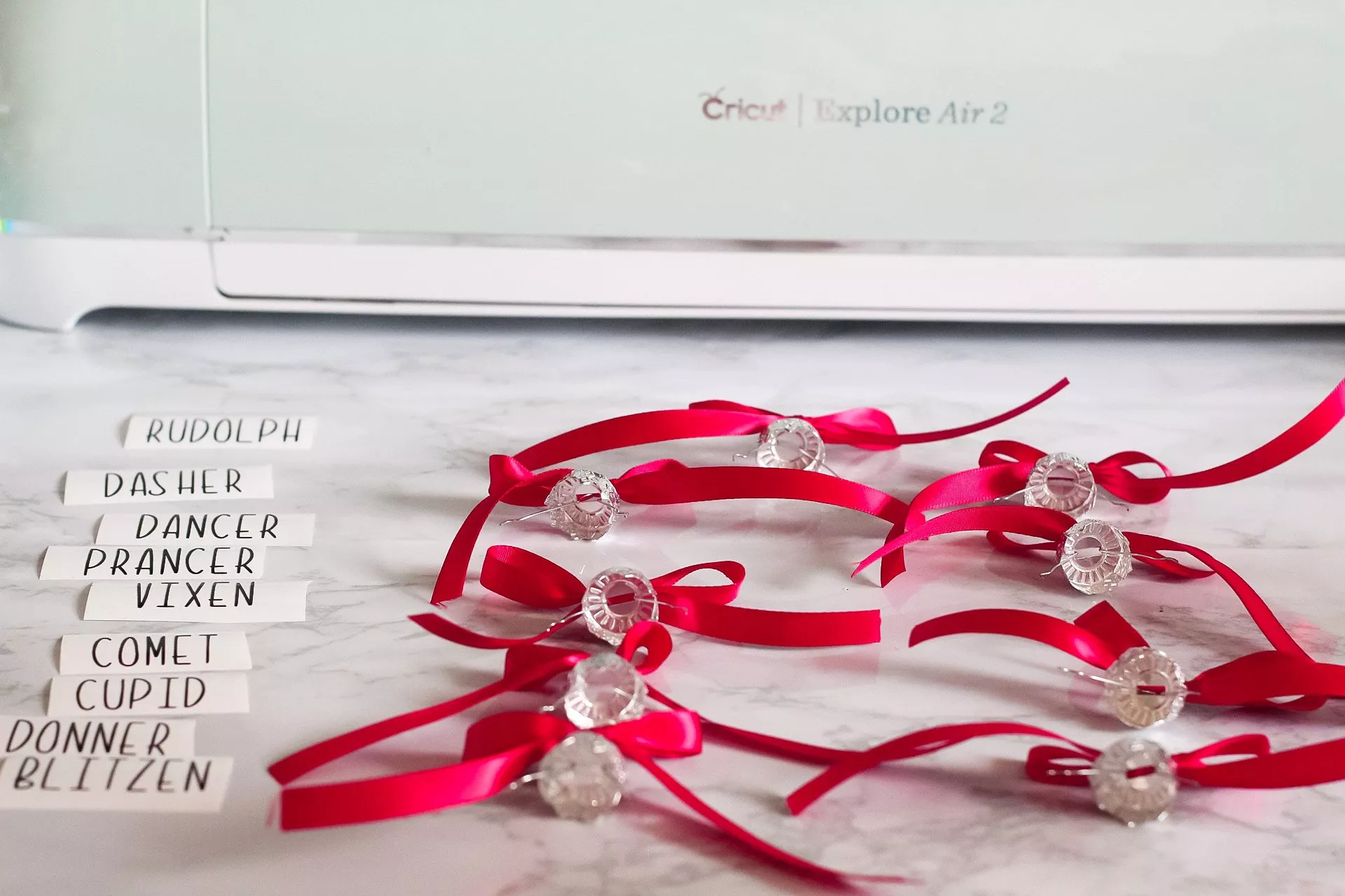 ribbon bows on ornament tops