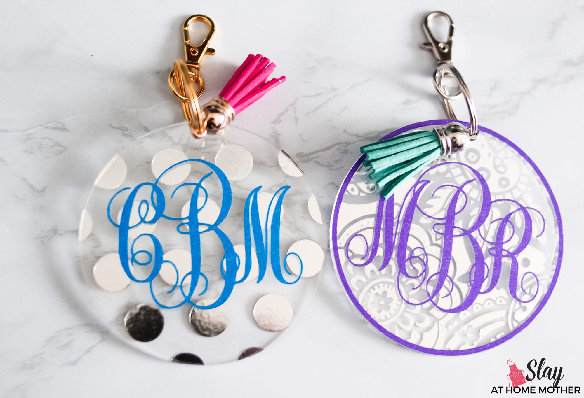 DIY MONOGRAM KEYCHAINS WITH VINYL TUTORIAL 😍 