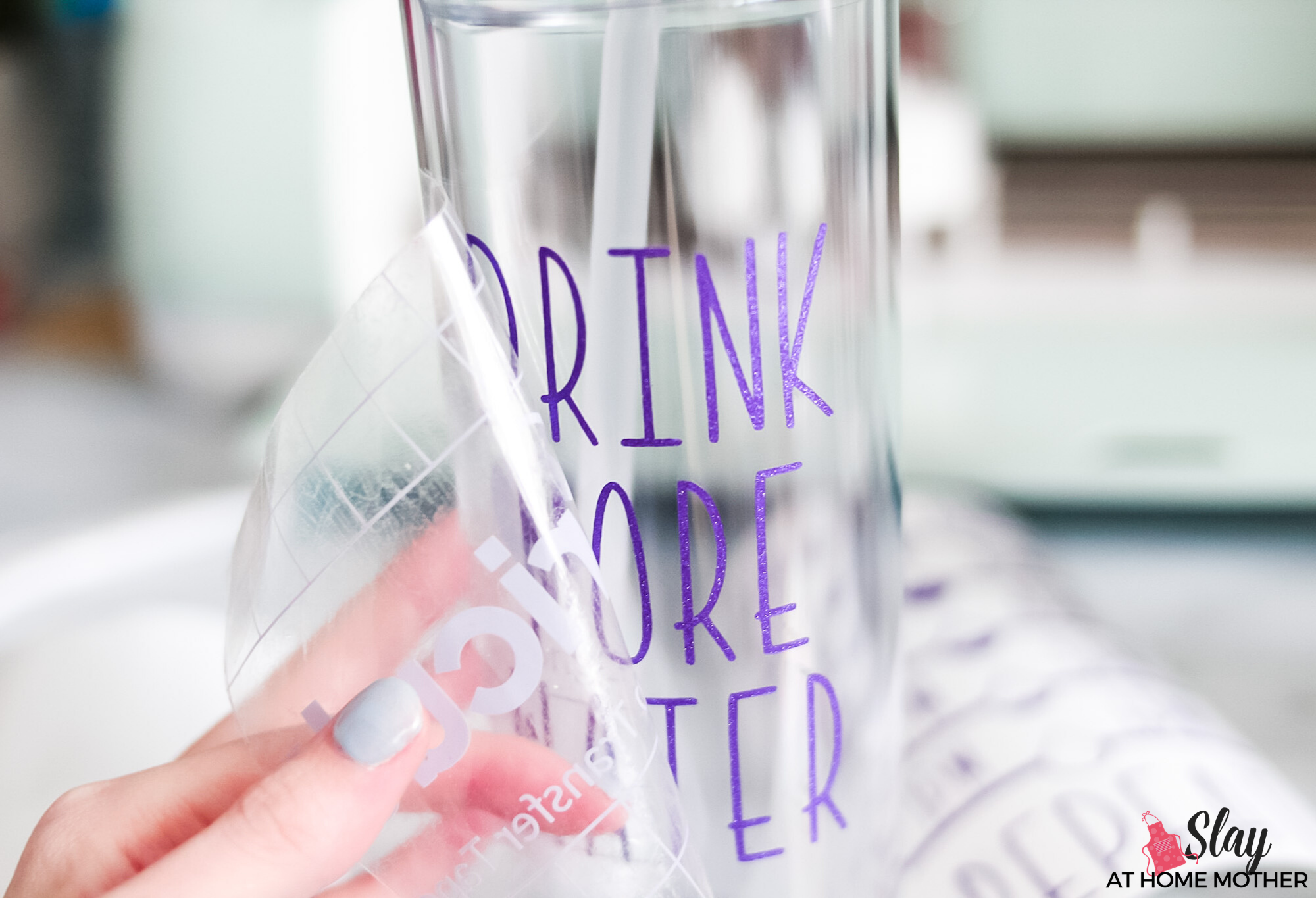 transferring glitter vinyl onto skinny tumbler