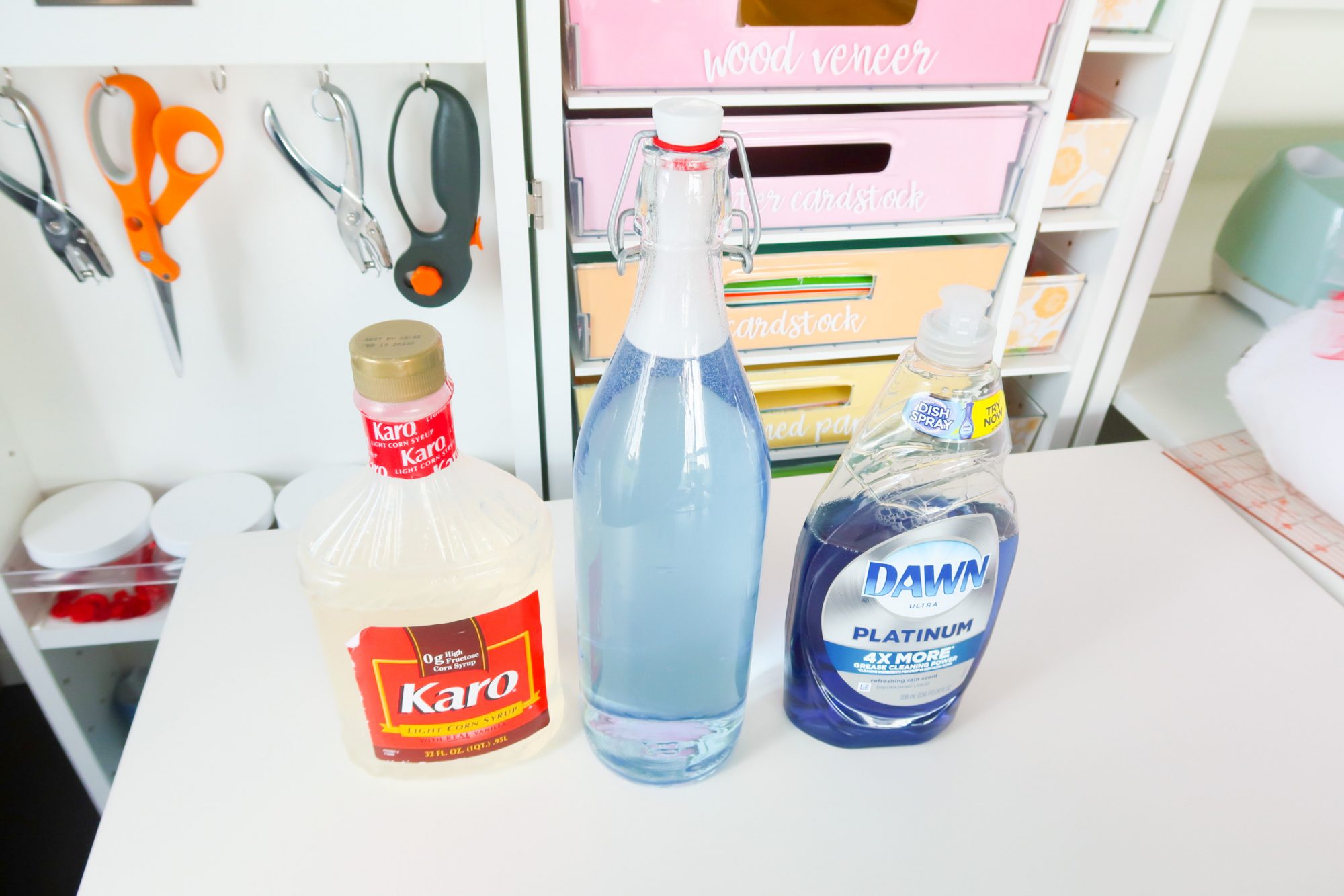 How to Make Homemade Bubble Solution: 3 Simple Recipes