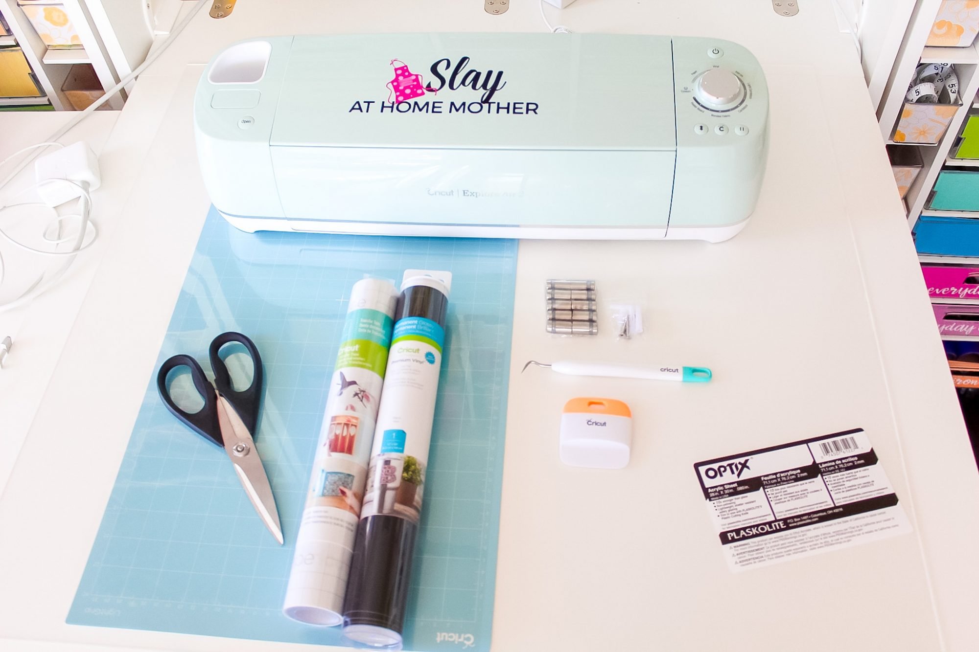Easy DIY Acrylic Calendar For 25 With The Cricut Explore Air 2