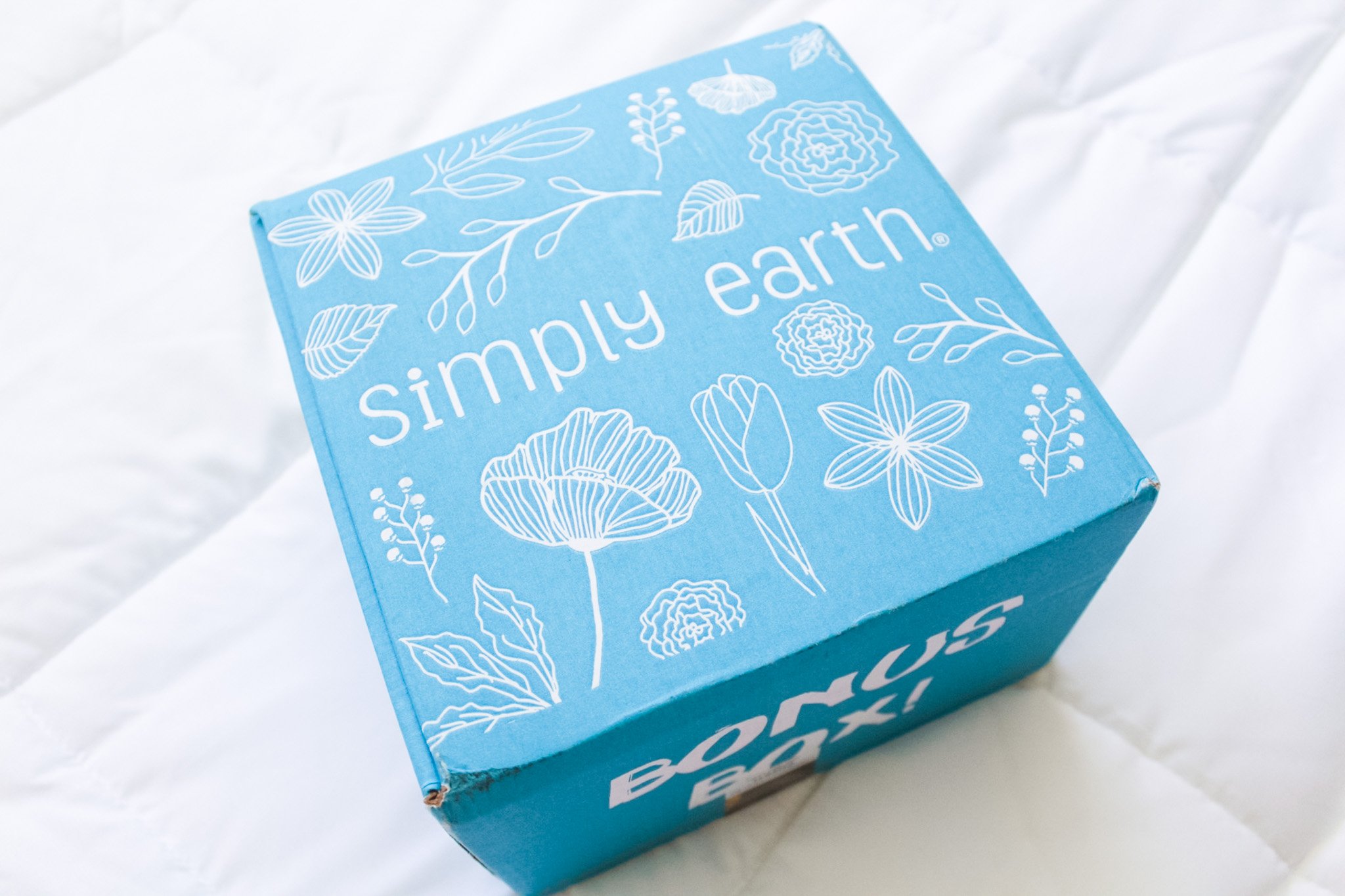 Simply Earth Essential Oils Subscription Box Review 2020