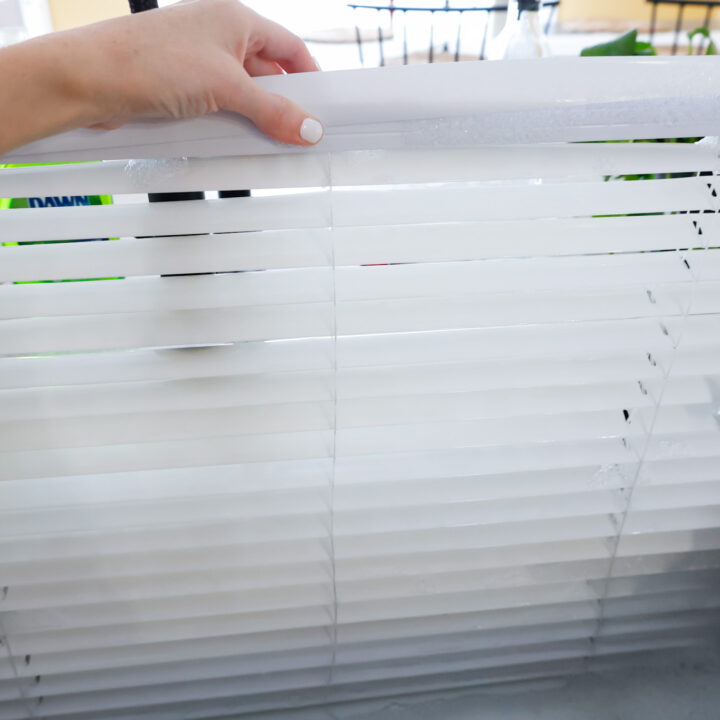 How To Clean Blinds