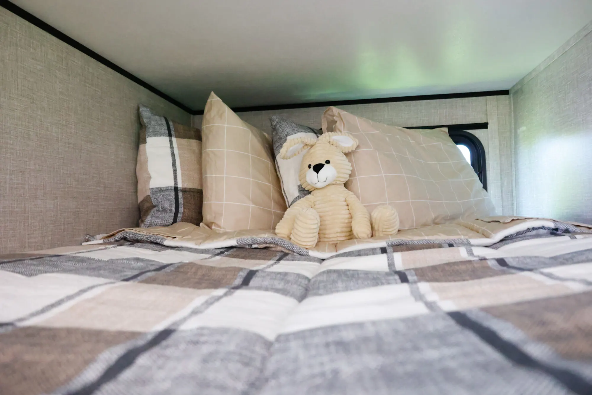 beddys bunk bed camper pillows set