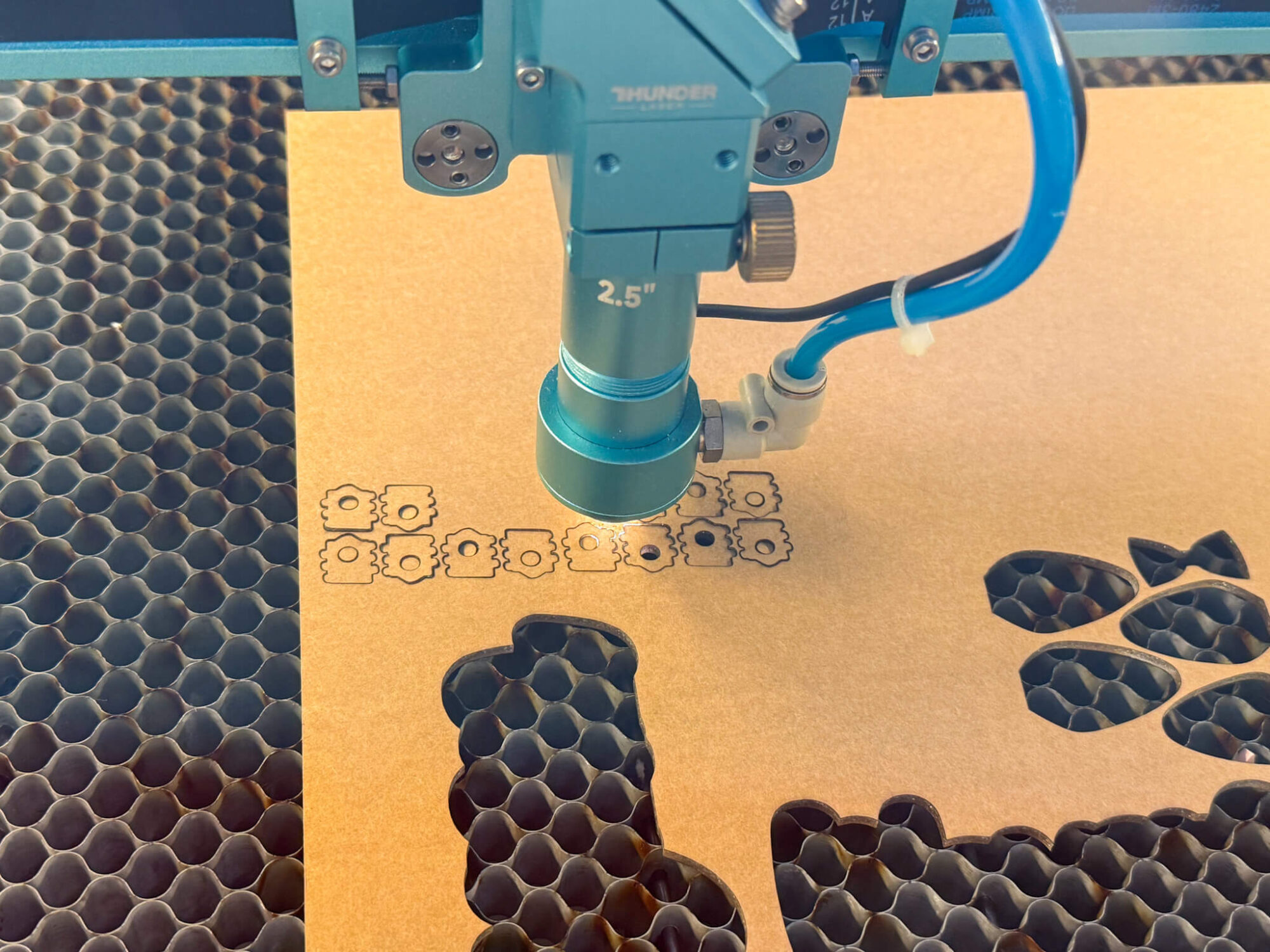 laser cutting out acrylic chirstmas lights svg 